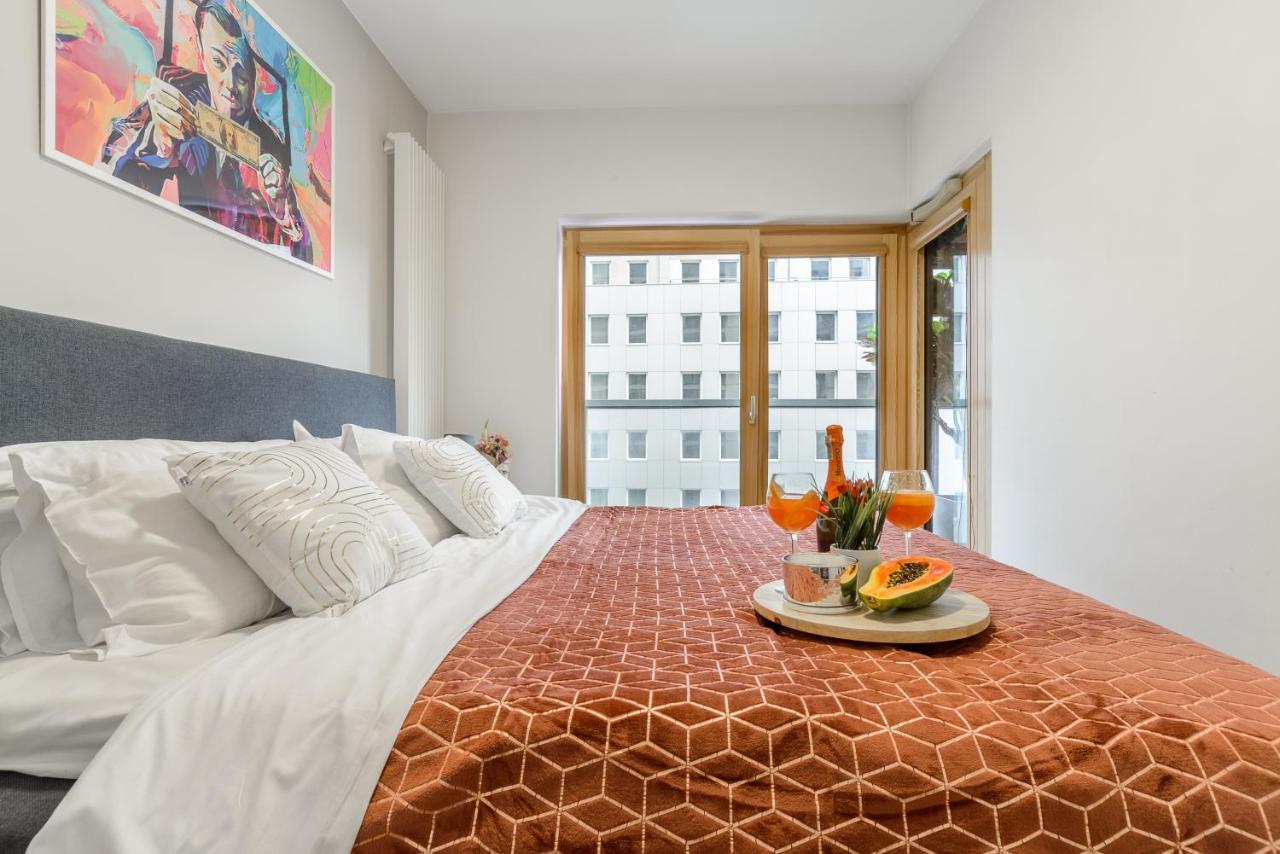 Lumina Luxury Apartments In Mennica Residence Varsovie Extérieur photo